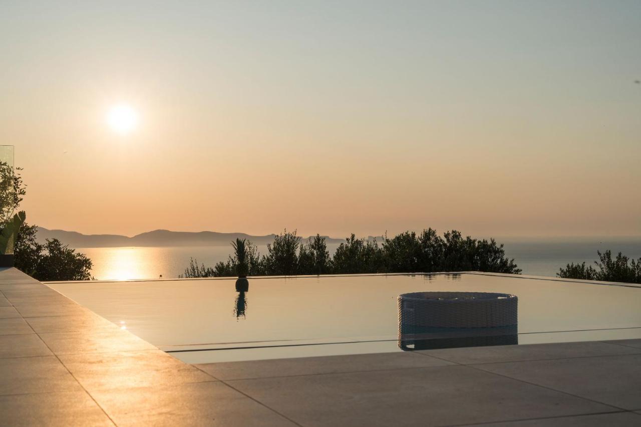 Villa Ekphrasis With Sea View And Jacuzzi Ravdhoukha Ngoại thất bức ảnh